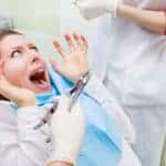 woman afraid of the dentist